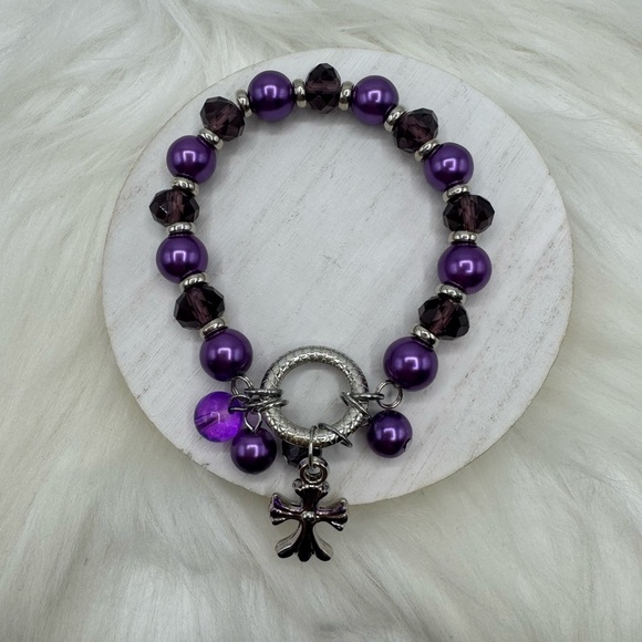 Violet Cross Charm Fashion Beaded Bracelet - Picture 5 of 5